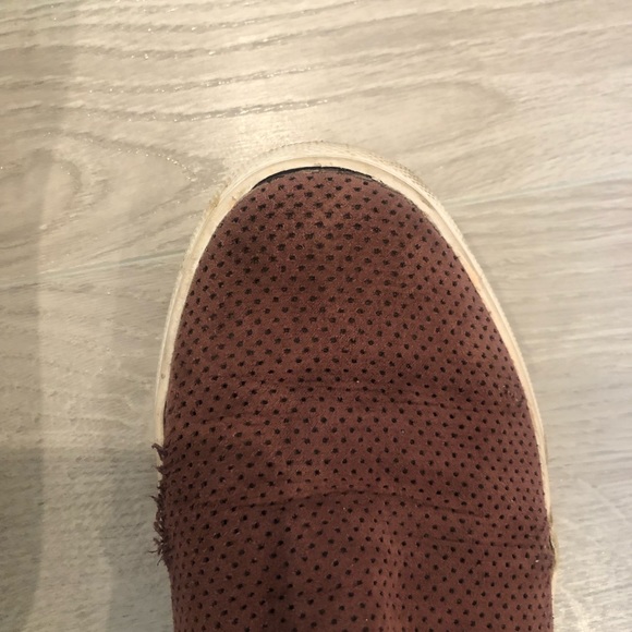 Steve Madden Mauve Slip Ons - Picture 4 of 7
